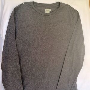 ASOS Gently Worn Men’s Long Sleeve Tee Size Medium Dark Gray
